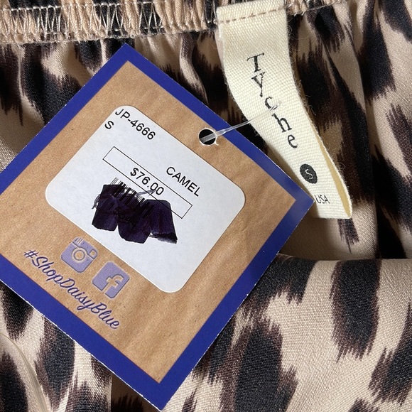 Tyche Leopard print strapless jumpsuit. NWT size Small - Picture 6 of 7